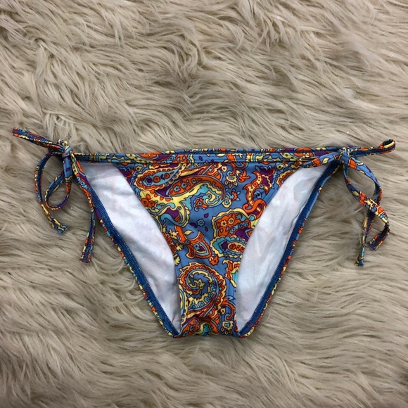 Victoria’s Secret paisley bikini - Picture 2 of 5